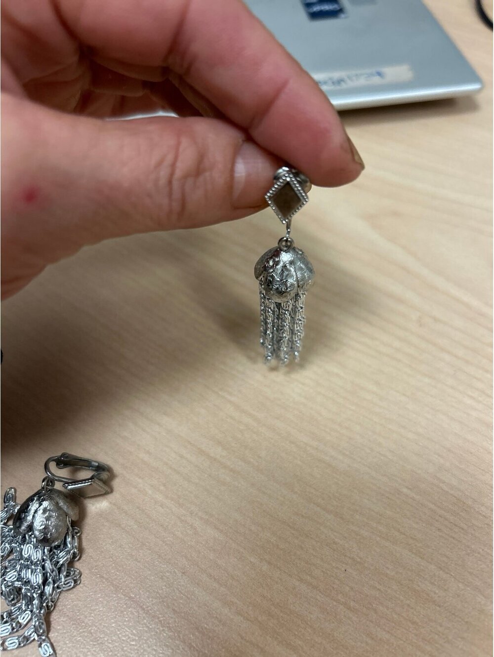 Sarah Coventry Silver Tassel Clip On Earrings - Picture 3 of 5